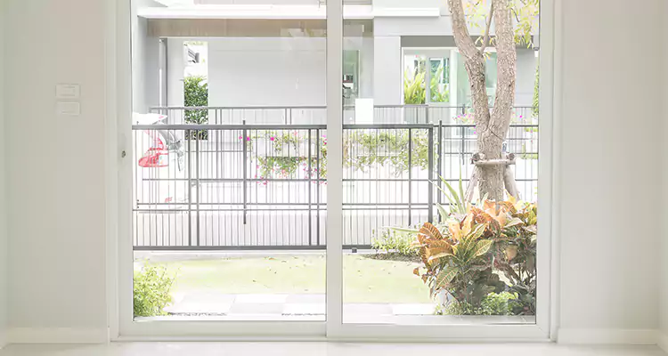 Balcony Screen Door Repair in Clearwater, FL