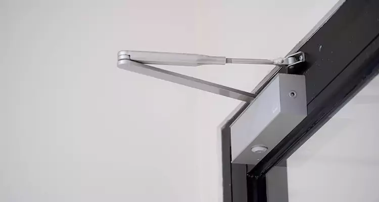 Screen Door Closer Repair in Clearwater, FL