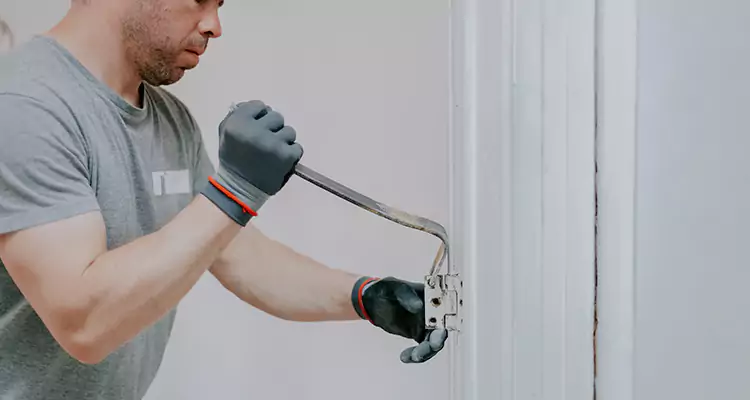 Cracked Door Jamb Repair in Clearwater, FL