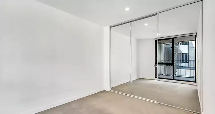 Why Homeowners Choose Us for Sliding Mirror Door Replacement in Clearwater, FL