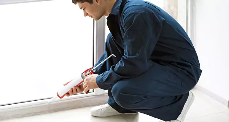 Window Glass Caulk Repair in Clearwater, FL