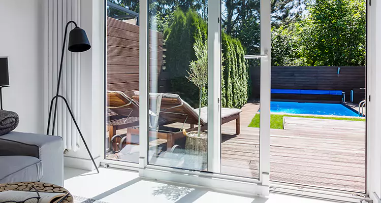 Fixing A Sliding Screen Door Roller in Clearwater, FL