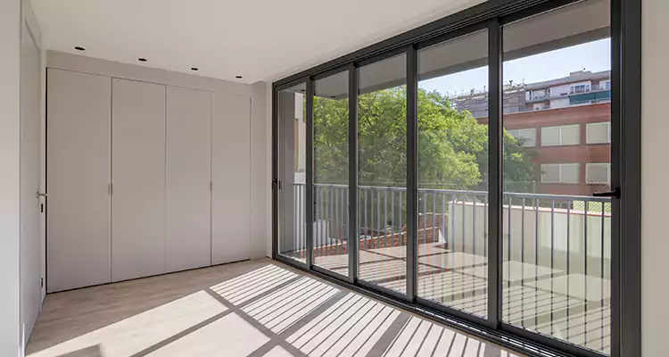 Fix Sliding Screen Door Track in Clearwater, FL